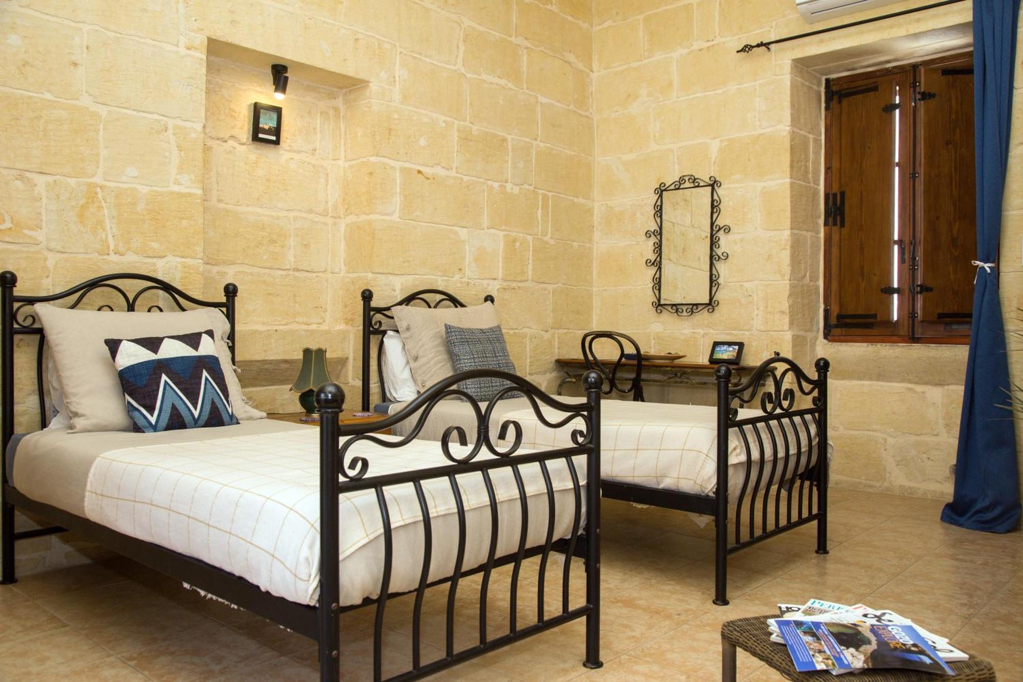 Xagħra A La Maison B&B מראה חיצוני תמונה