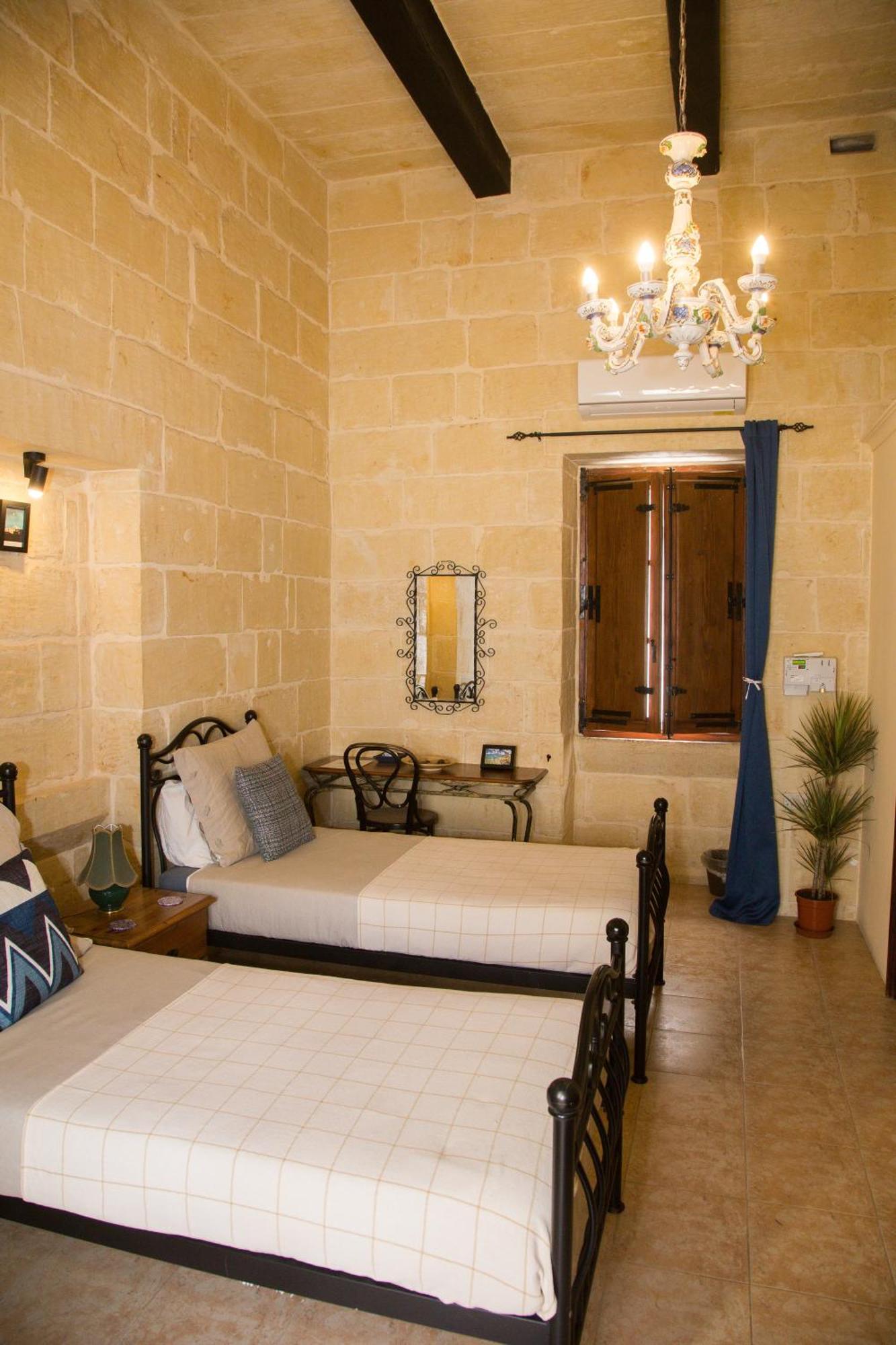 Xagħra A La Maison B&B מראה חיצוני תמונה