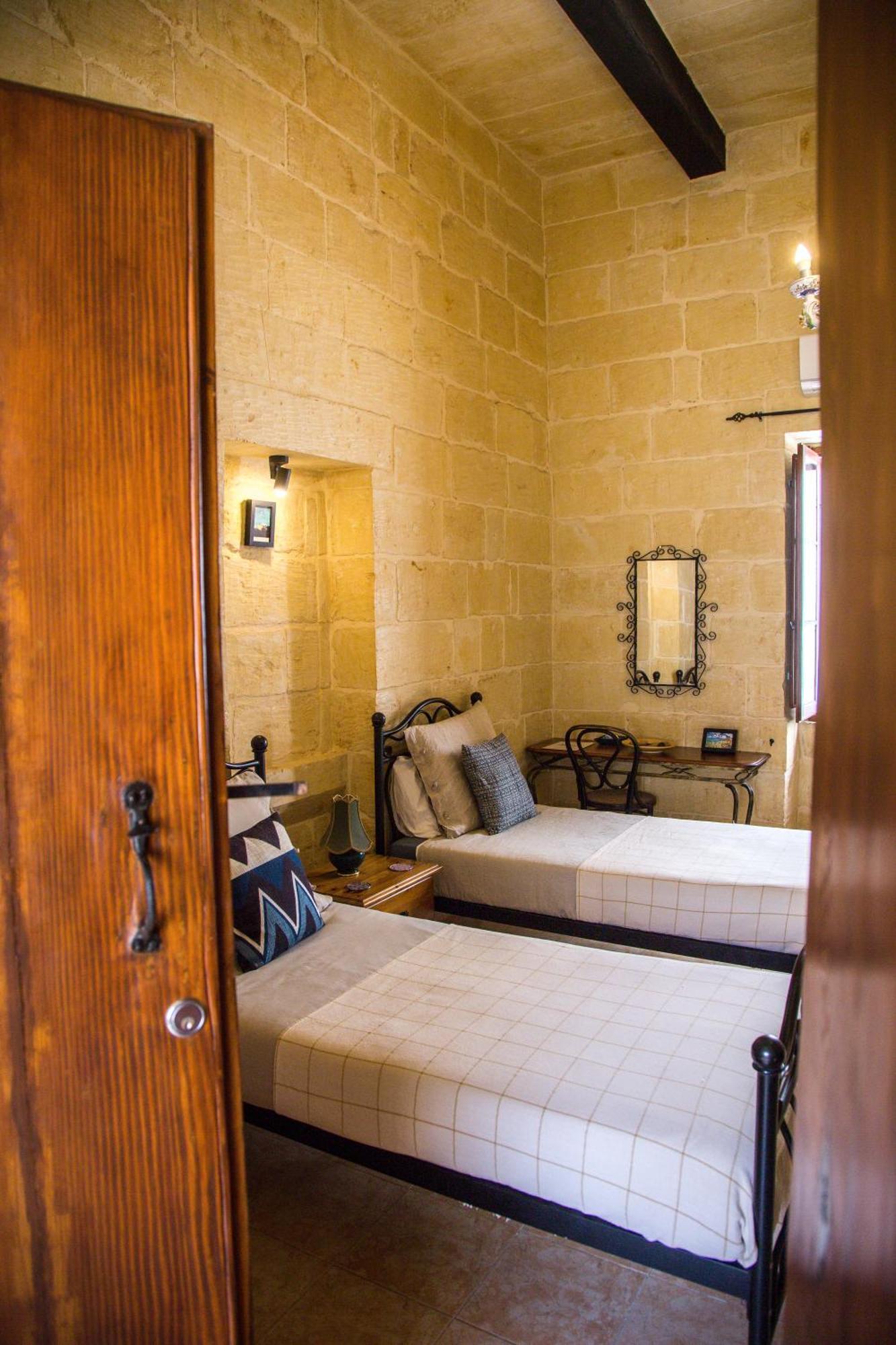 Xagħra A La Maison B&B מראה חיצוני תמונה