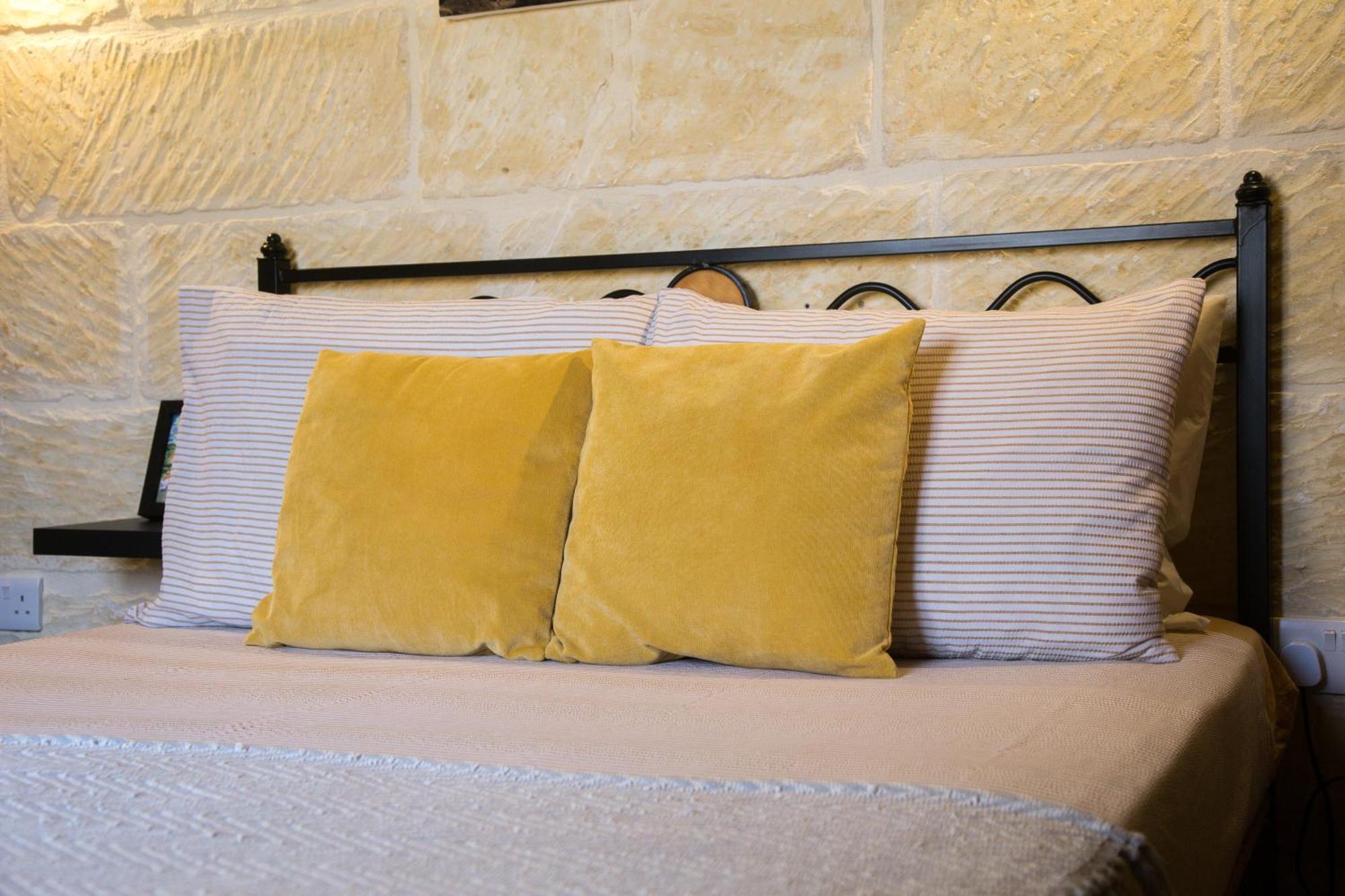 Xagħra A La Maison B&B מראה חיצוני תמונה